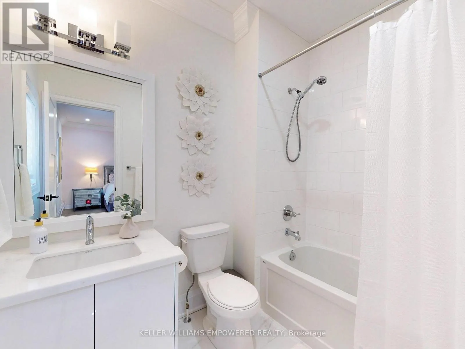 266 TOUCH GOLD CRESCENT