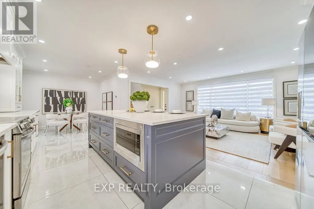 11 LILLIAN AVENUE