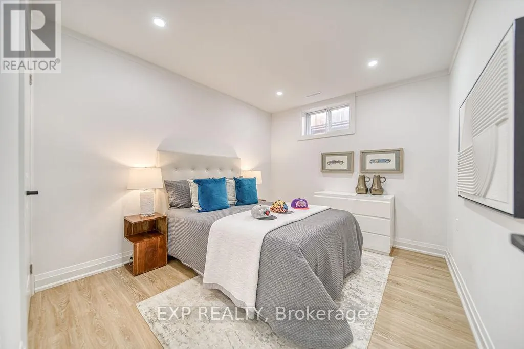 11 LILLIAN AVENUE