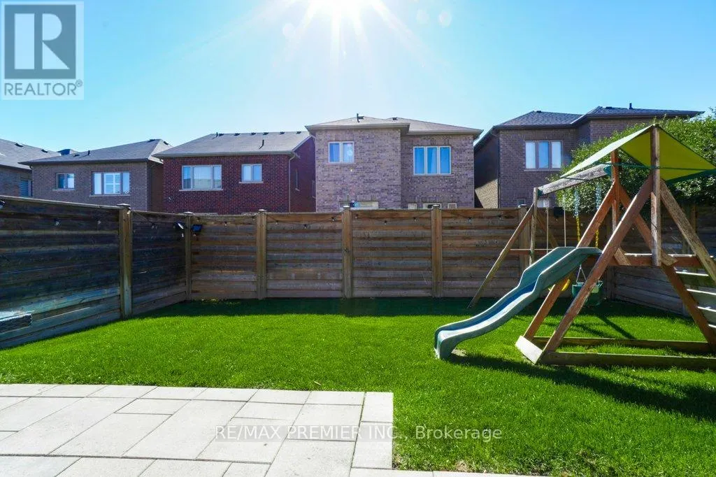 15 KINCARDINE STREET