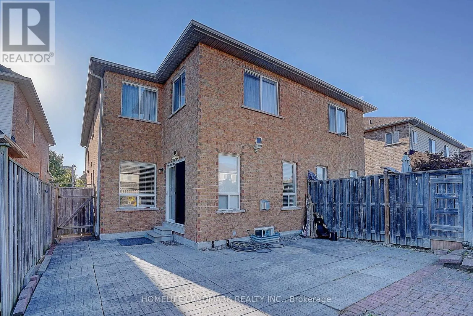 21 RAINTREE DRIVE