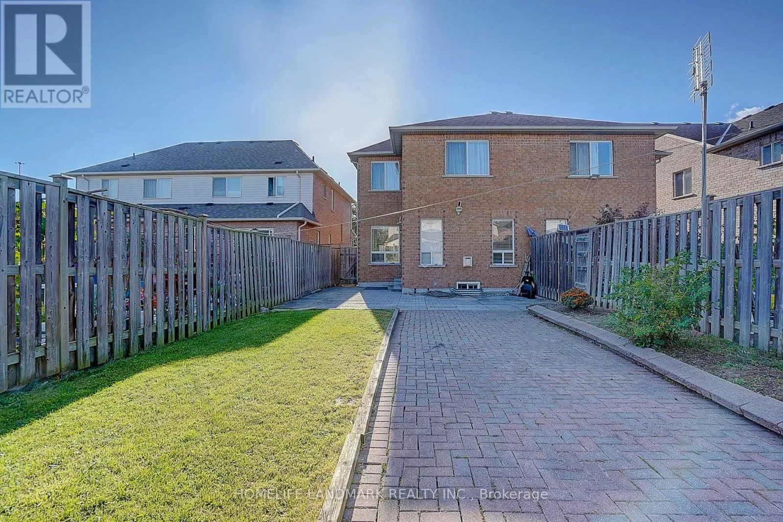 21 RAINTREE DRIVE