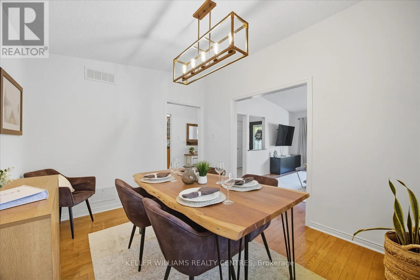 916 ELGIN STREET