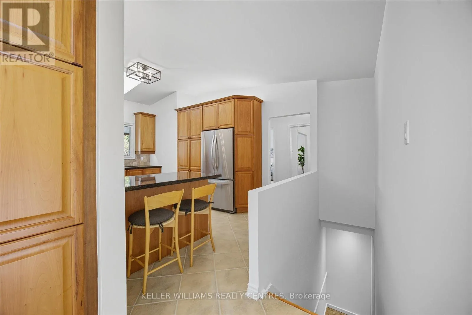 916 ELGIN STREET