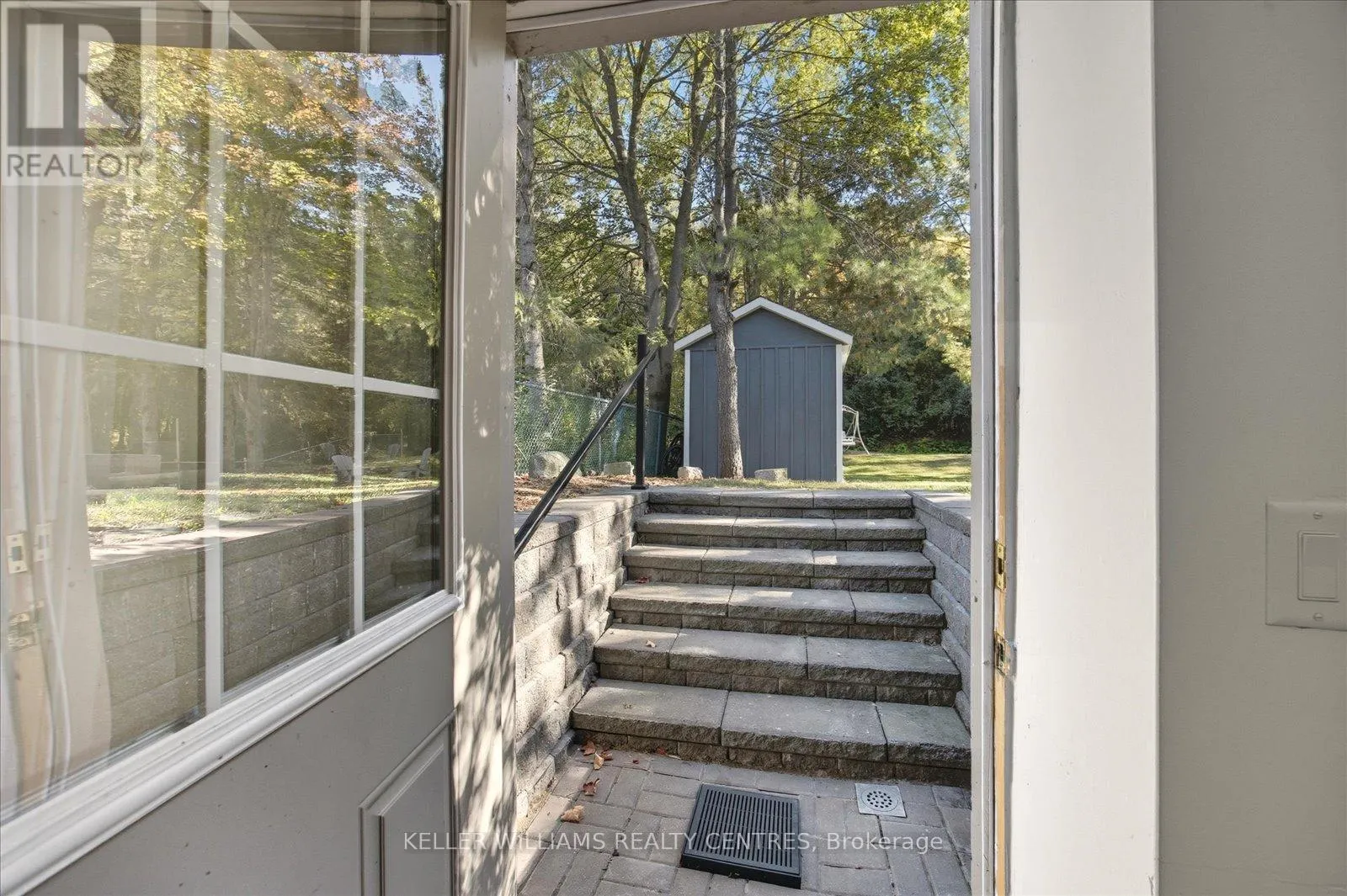 916 ELGIN STREET