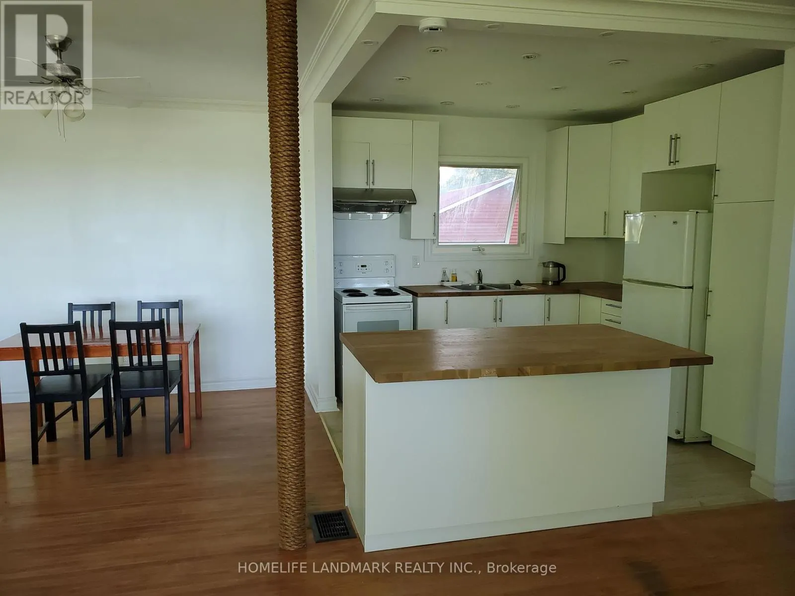 (MAIN FLOOR) - 2413 VIVIAN ROAD