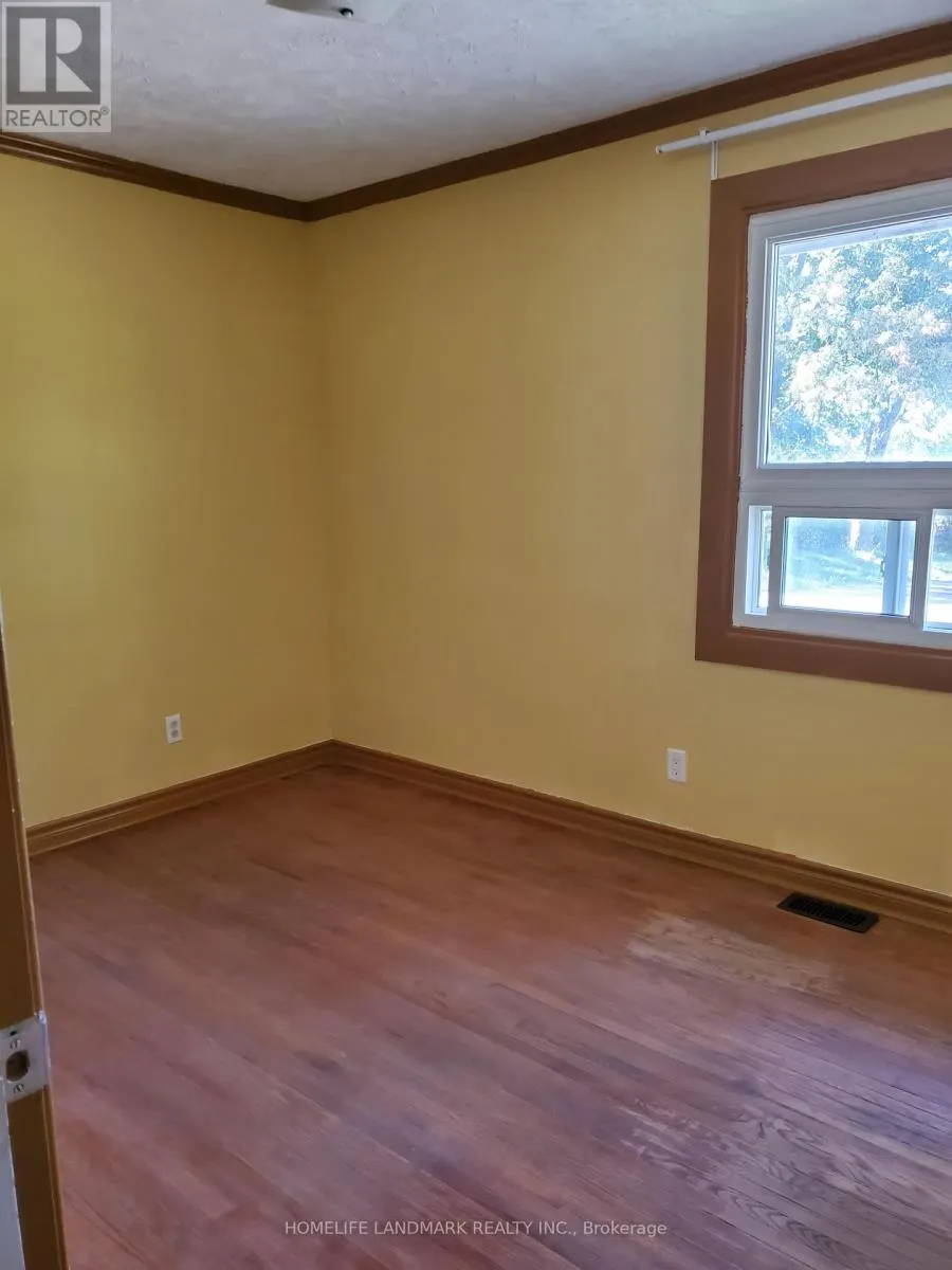 (MAIN FLOOR) - 2413 VIVIAN ROAD