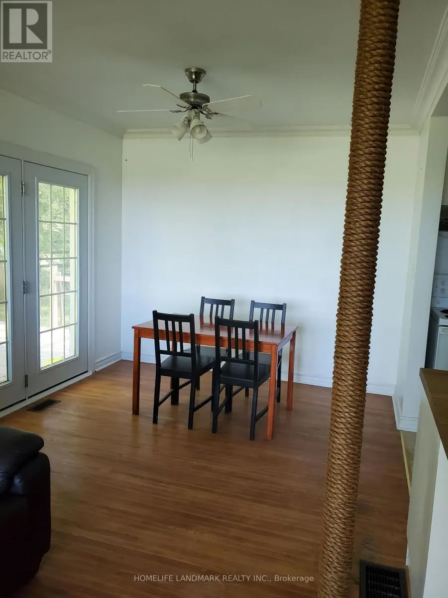 (MAIN FLOOR) - 2413 VIVIAN ROAD