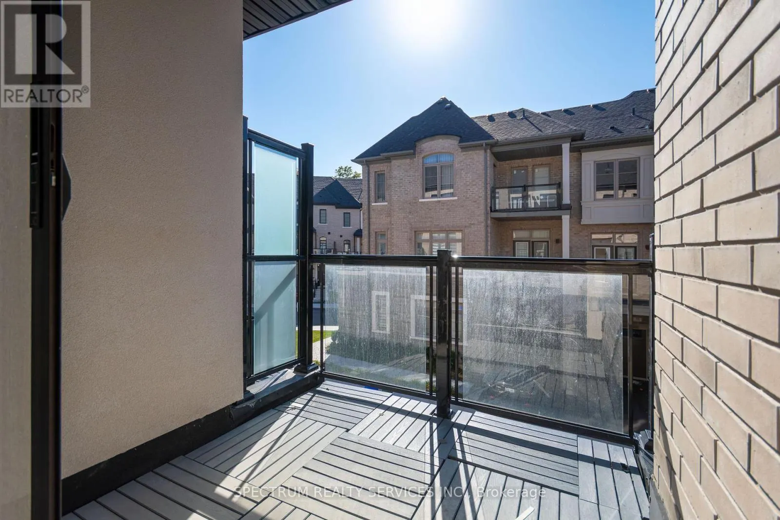 74 DE LA ROCHE DRIVE