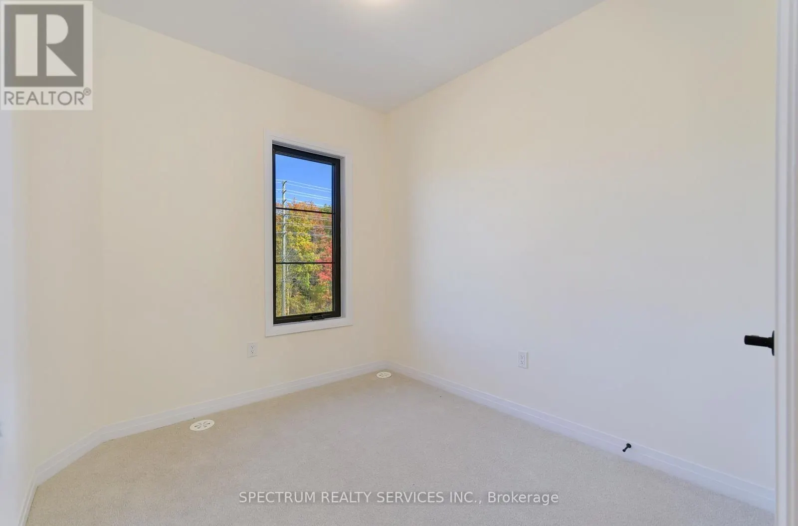 74 DE LA ROCHE DRIVE