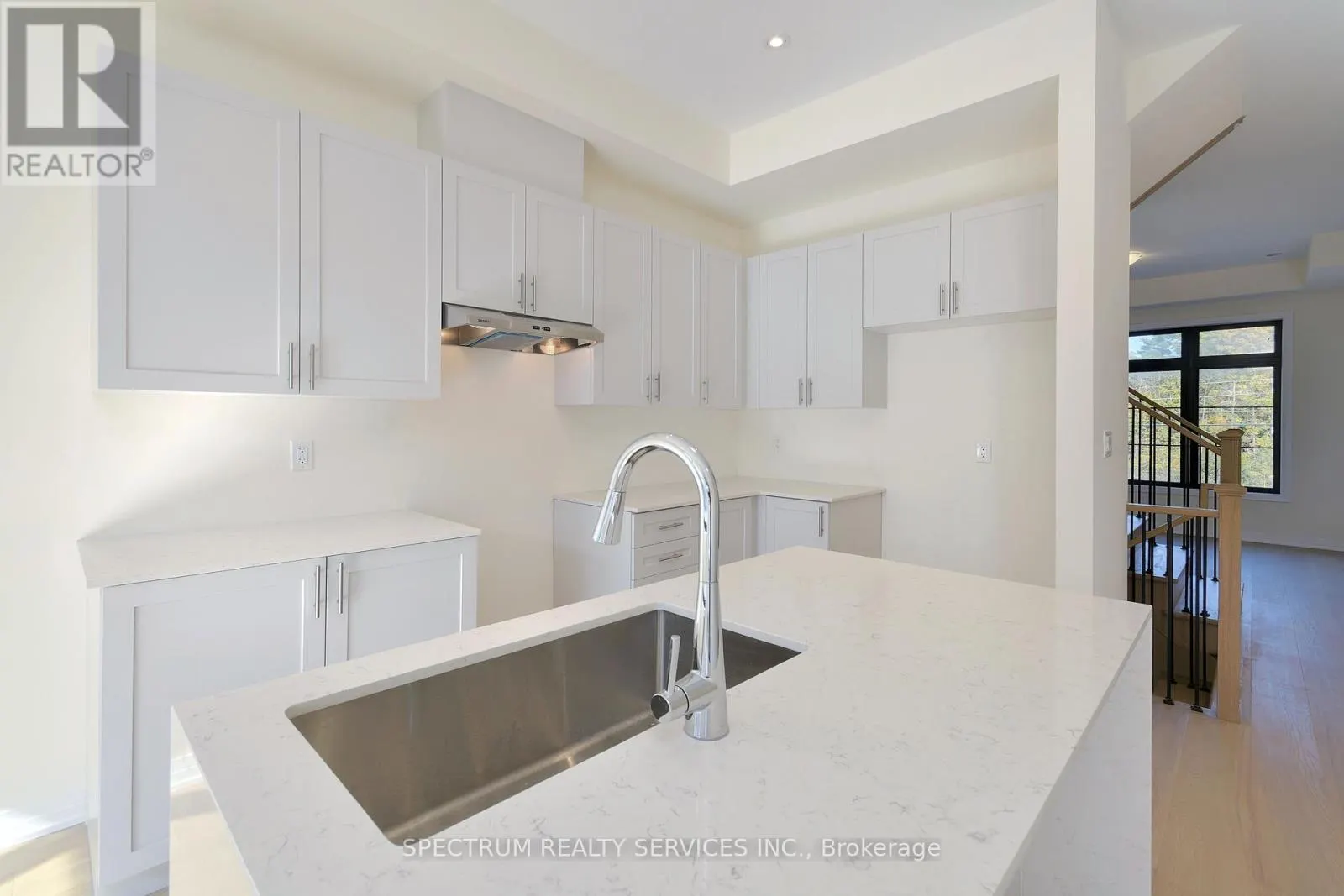 74 DE LA ROCHE DRIVE