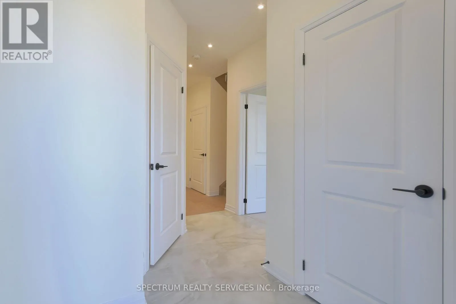 74 DE LA ROCHE DRIVE