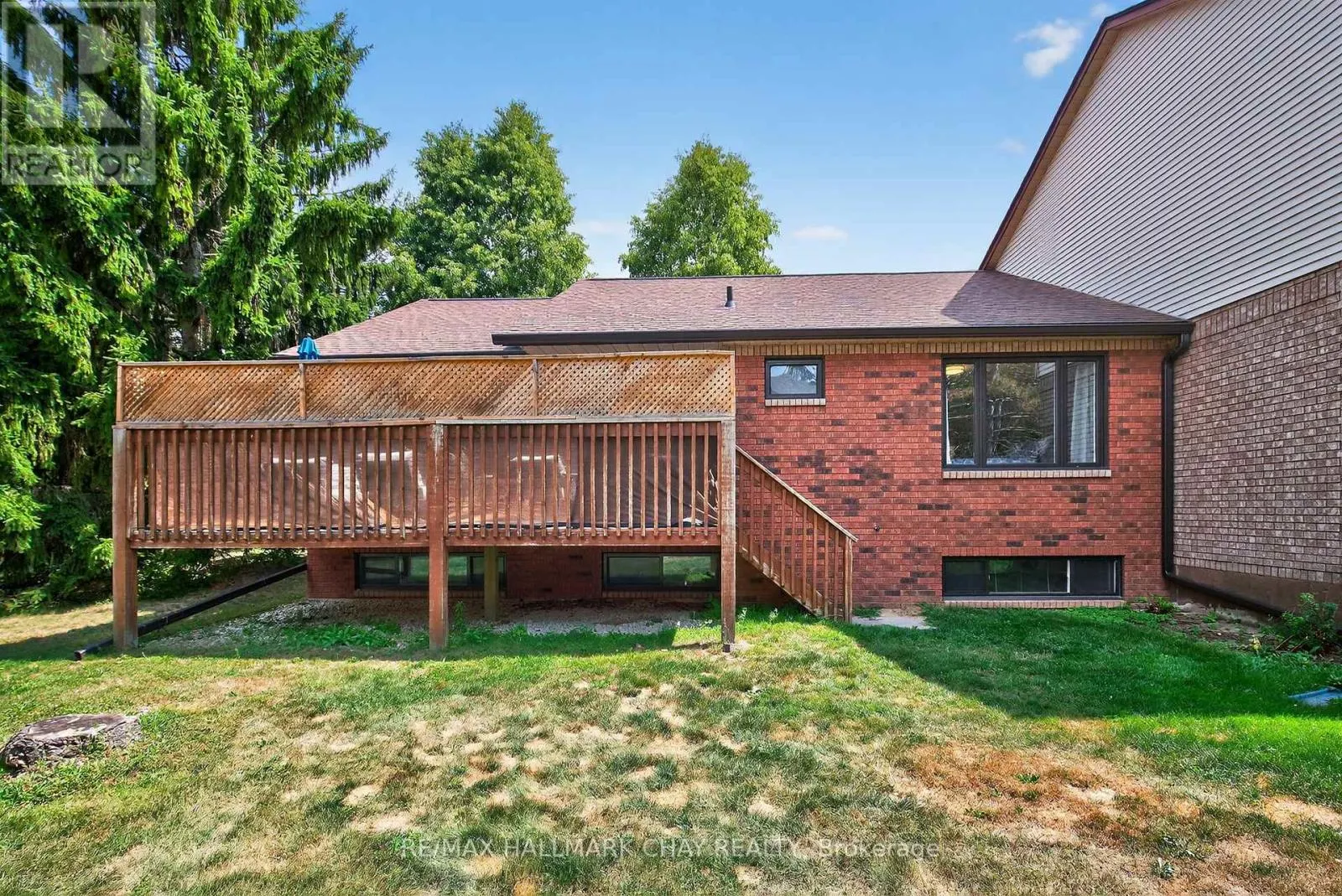 33 PARKETTE DRIVE