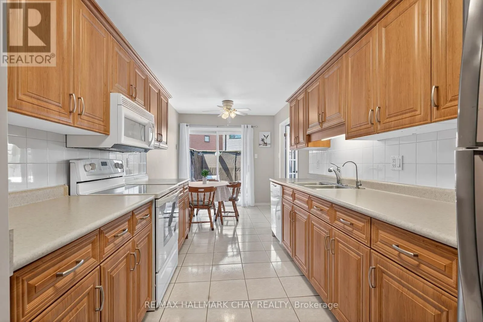 33 PARKETTE DRIVE