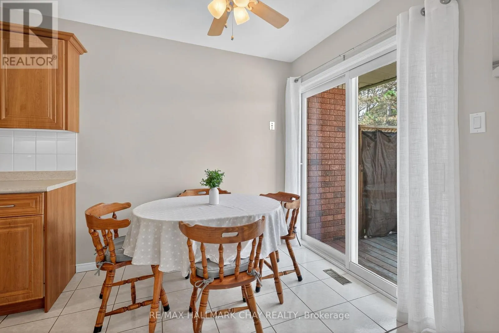 33 PARKETTE DRIVE
