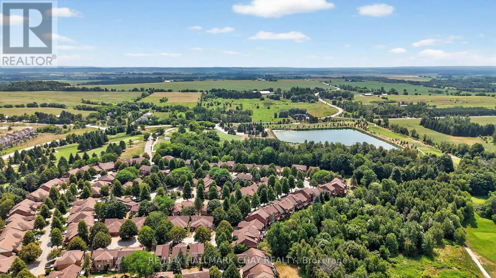 33 PARKETTE DRIVE