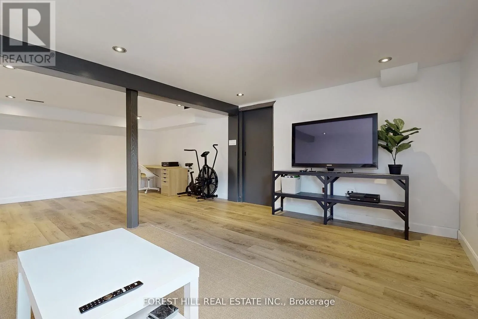 21 LALLIEN DRIVE