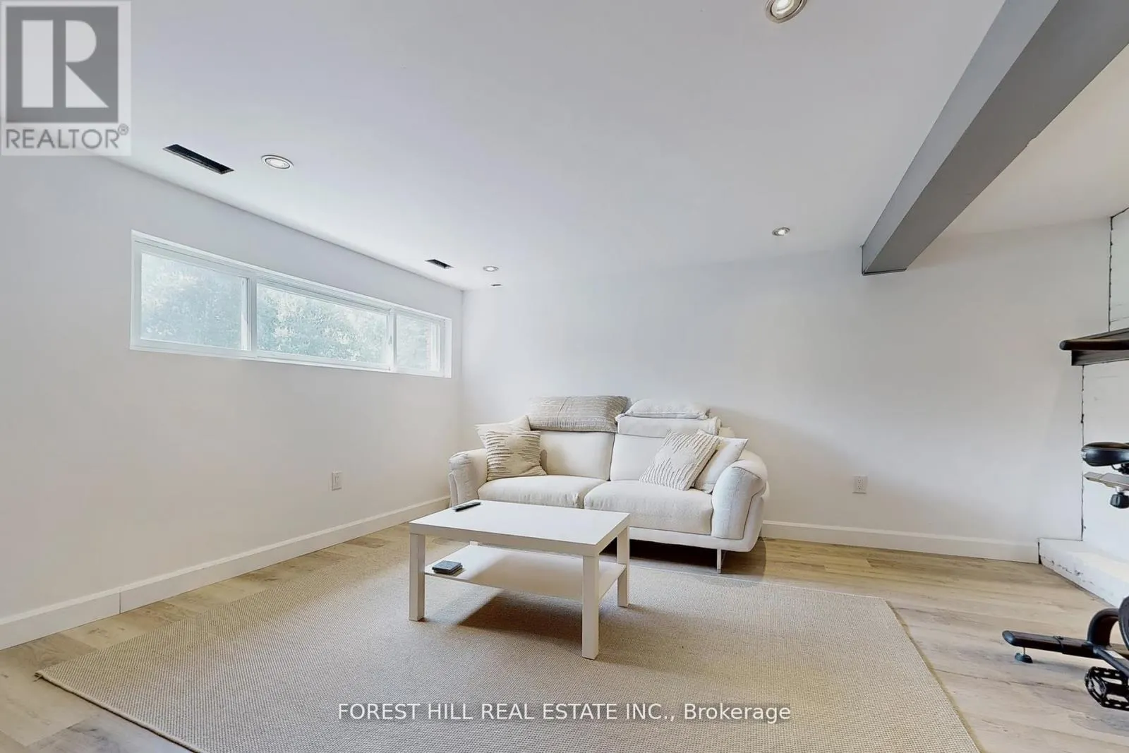 21 LALLIEN DRIVE