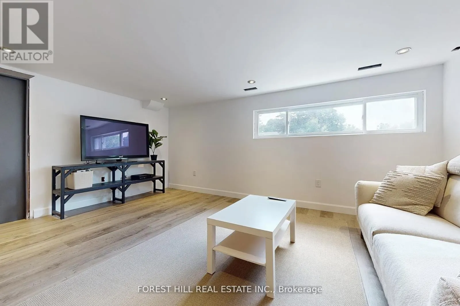 21 LALLIEN DRIVE