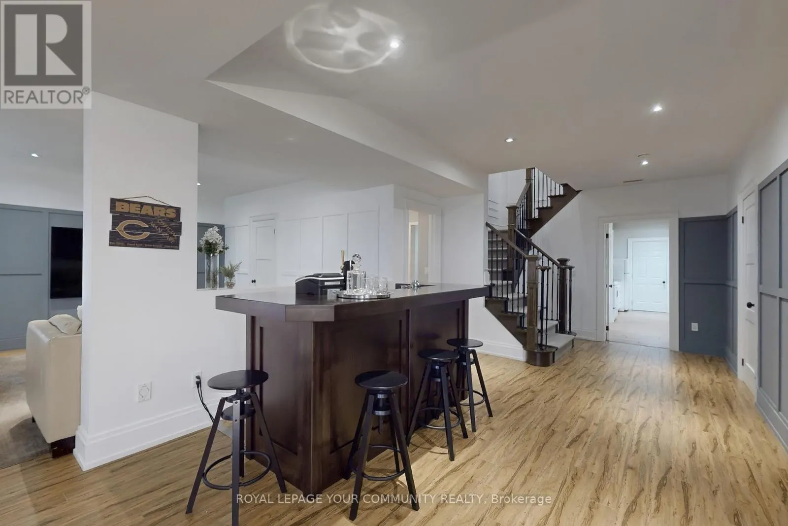 166 GRANDVISTA CRESCENT