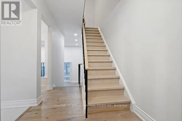 37 NEW PORT WAY