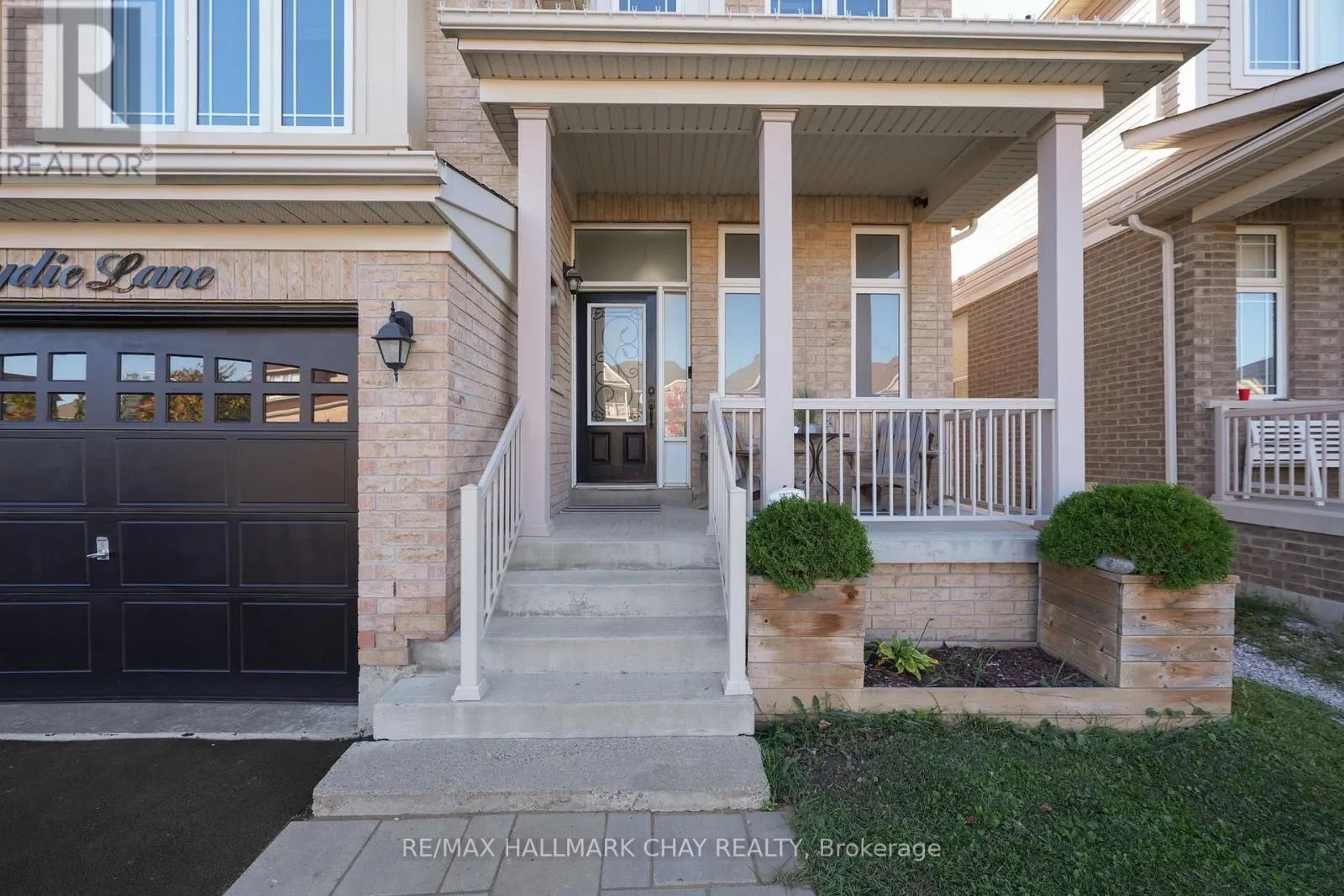 38 SYDIE LANE