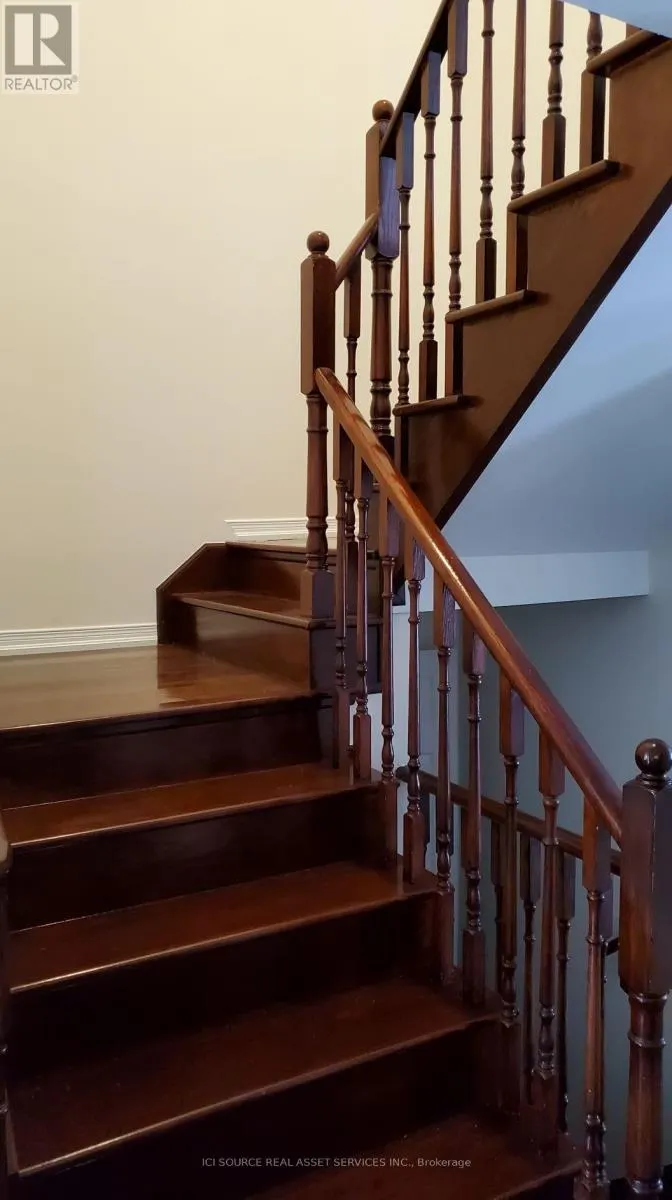 11 LEVELLANDS CRESCENT