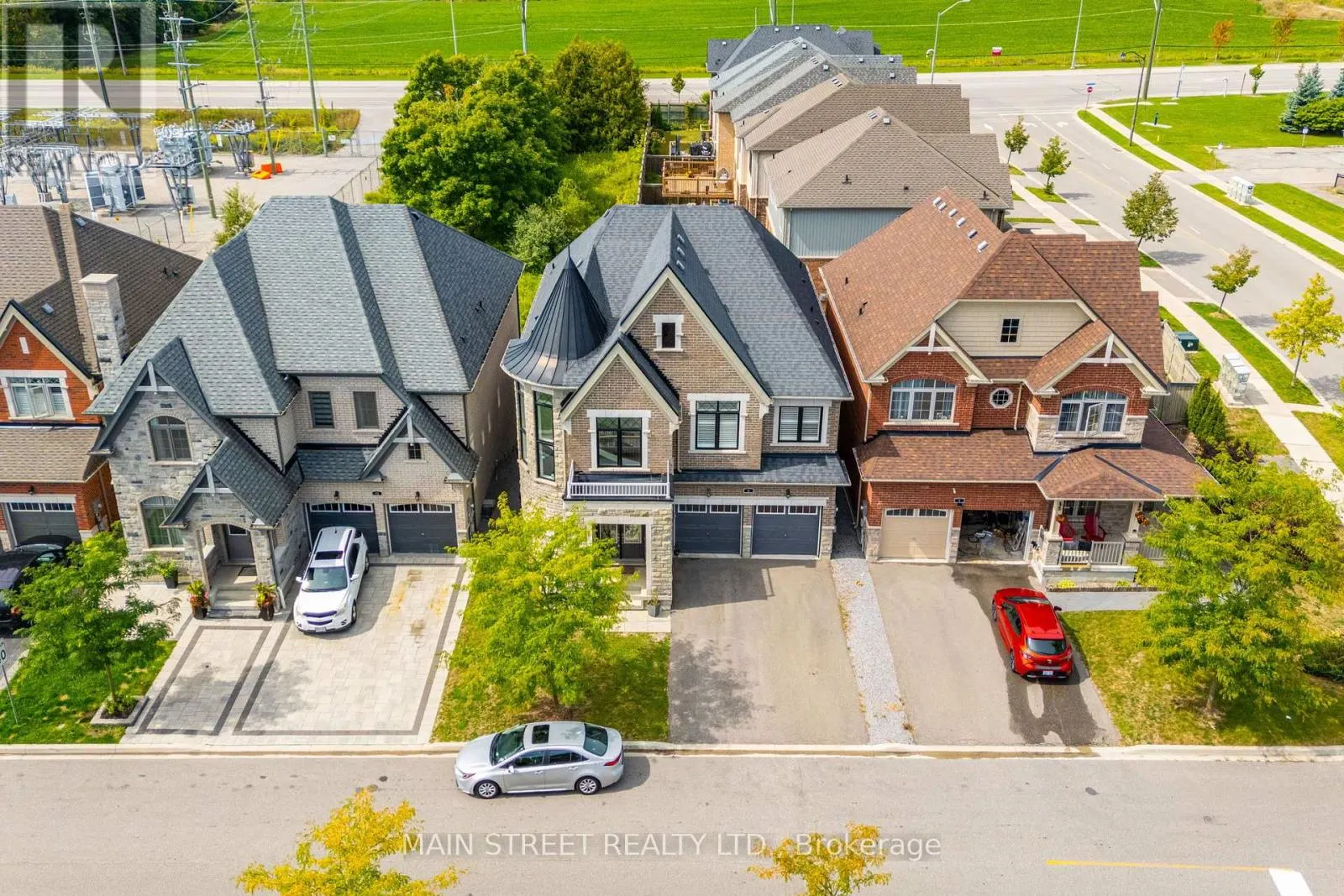 6 LEADEN HALL DRIVE