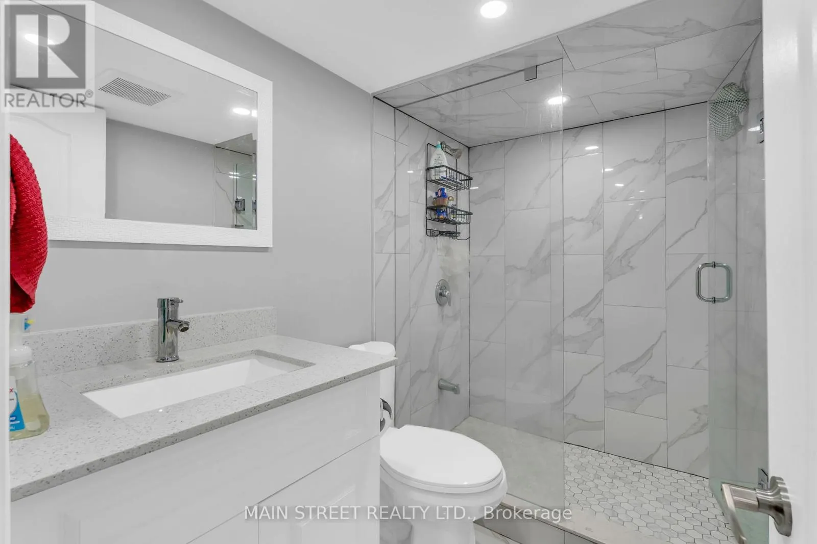 6 LEADEN HALL DRIVE