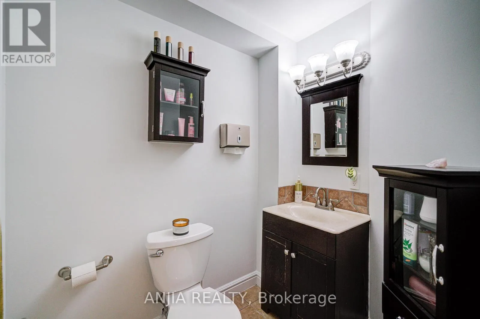 97 BLACKTHORN DRIVE
