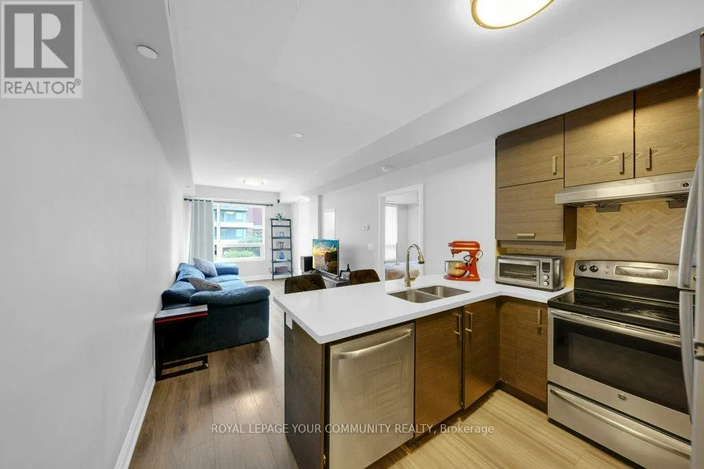 202 - 1 UPTOWN DRIVE