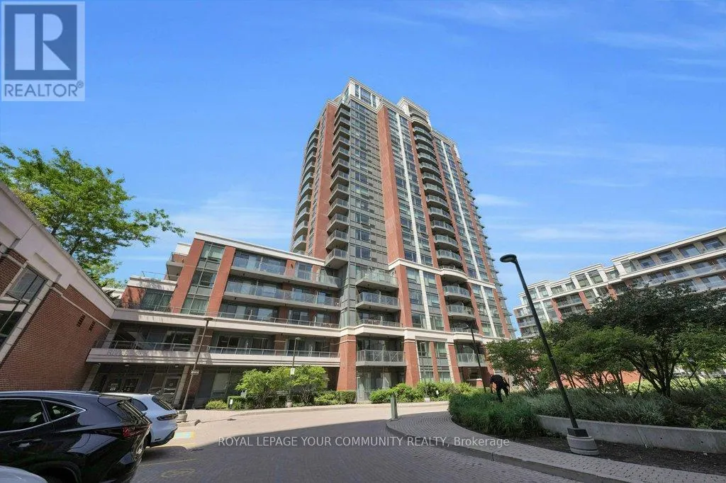202 - 1 UPTOWN DRIVE