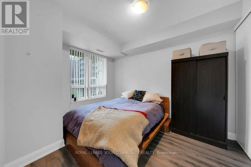 202 - 1 UPTOWN DRIVE