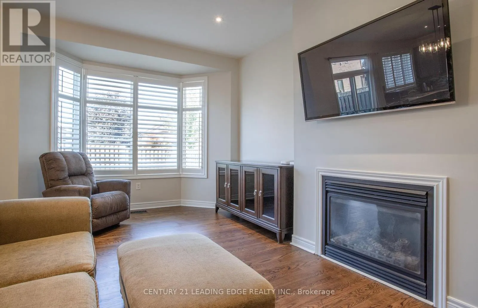 327 MANTLE AVENUE