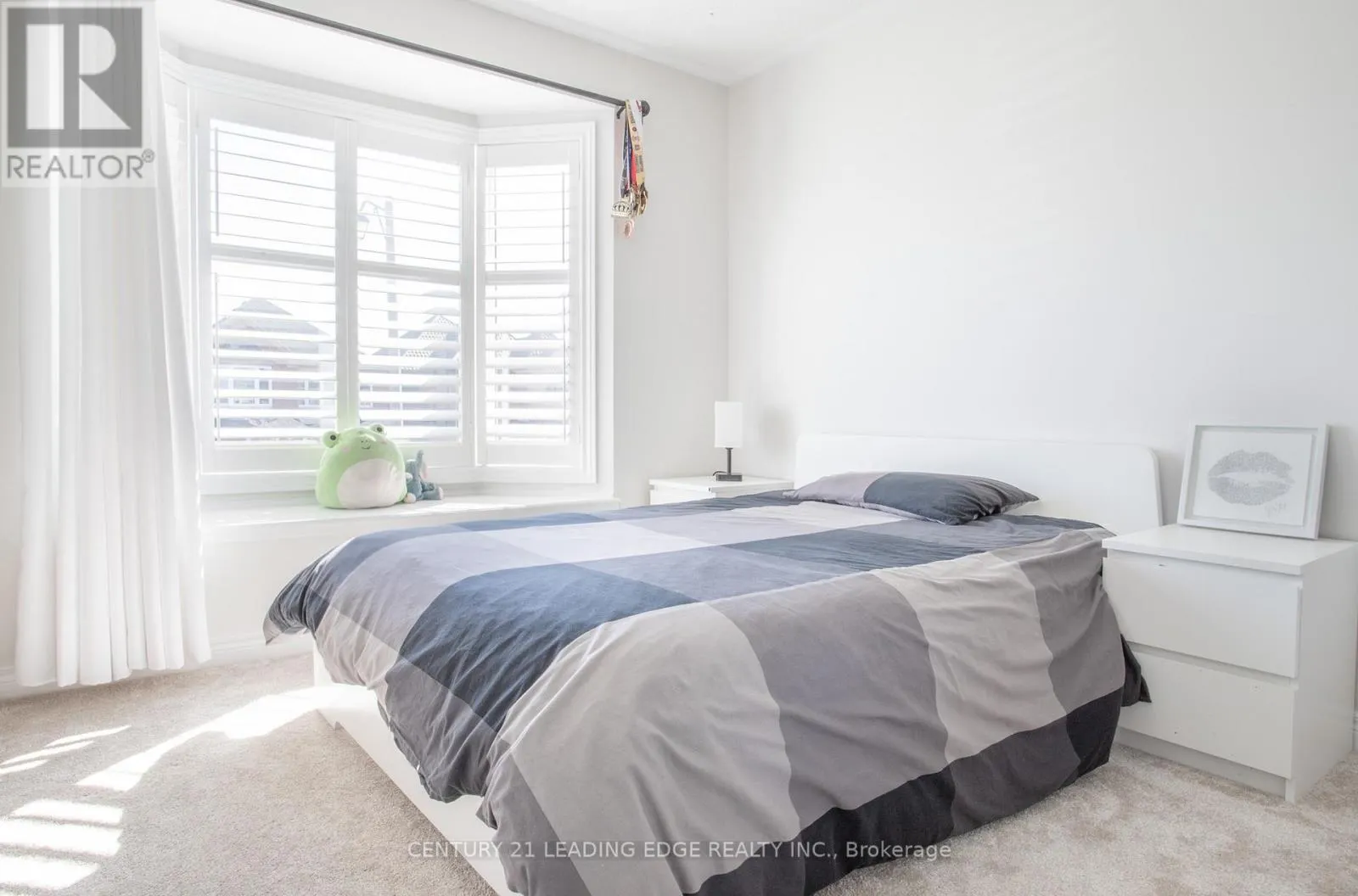 327 MANTLE AVENUE