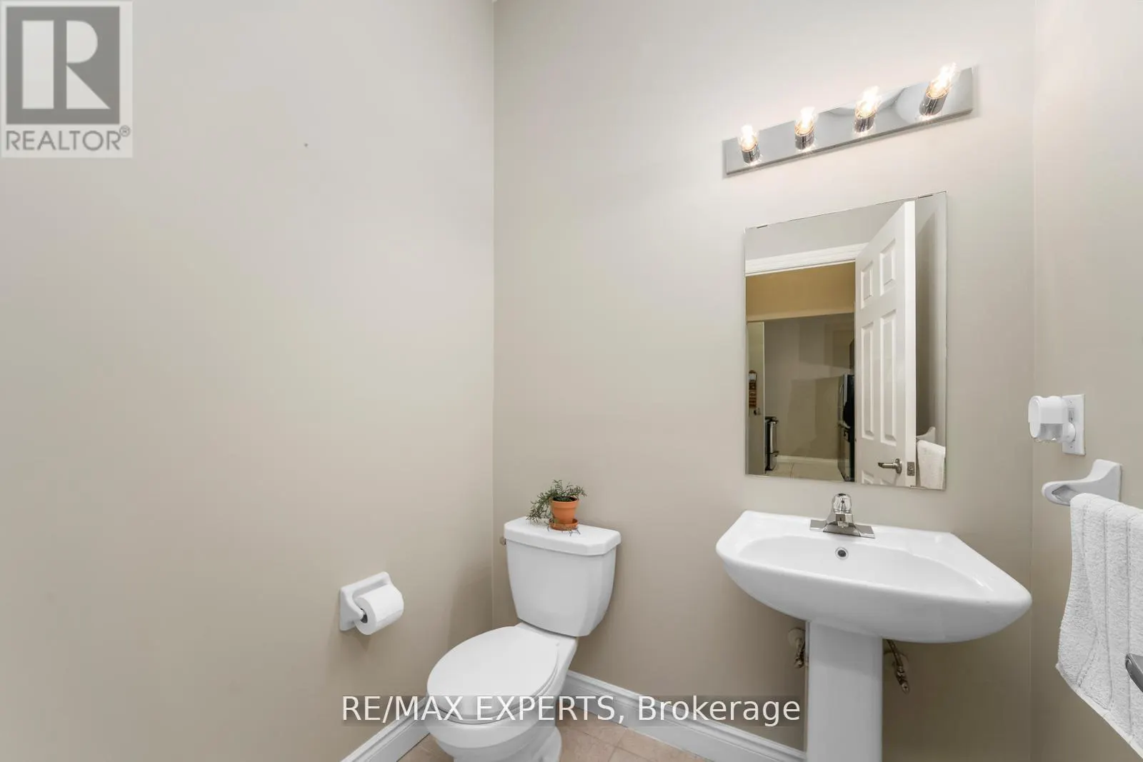 105 - 10211 KEELE STREET
