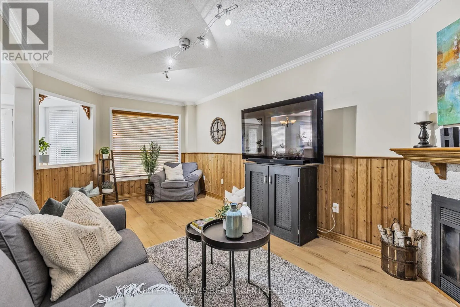 41 BONNY MEADOWS DRIVE