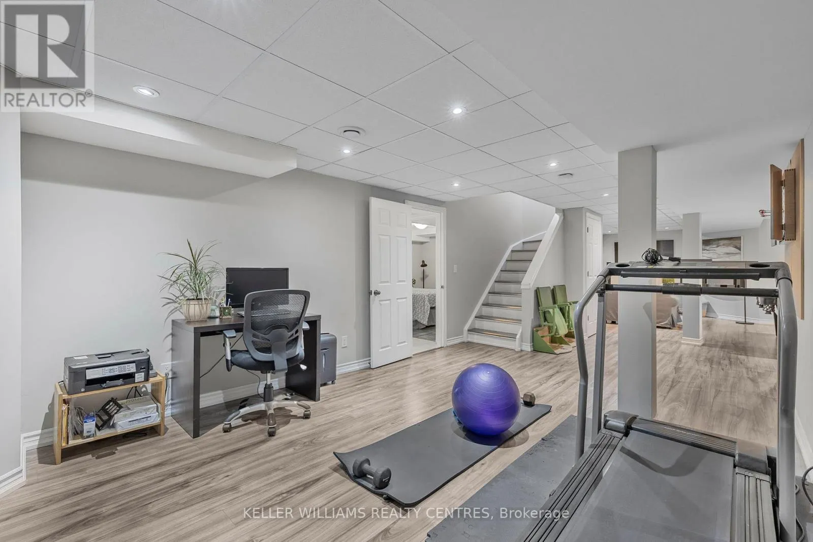 41 BONNY MEADOWS DRIVE