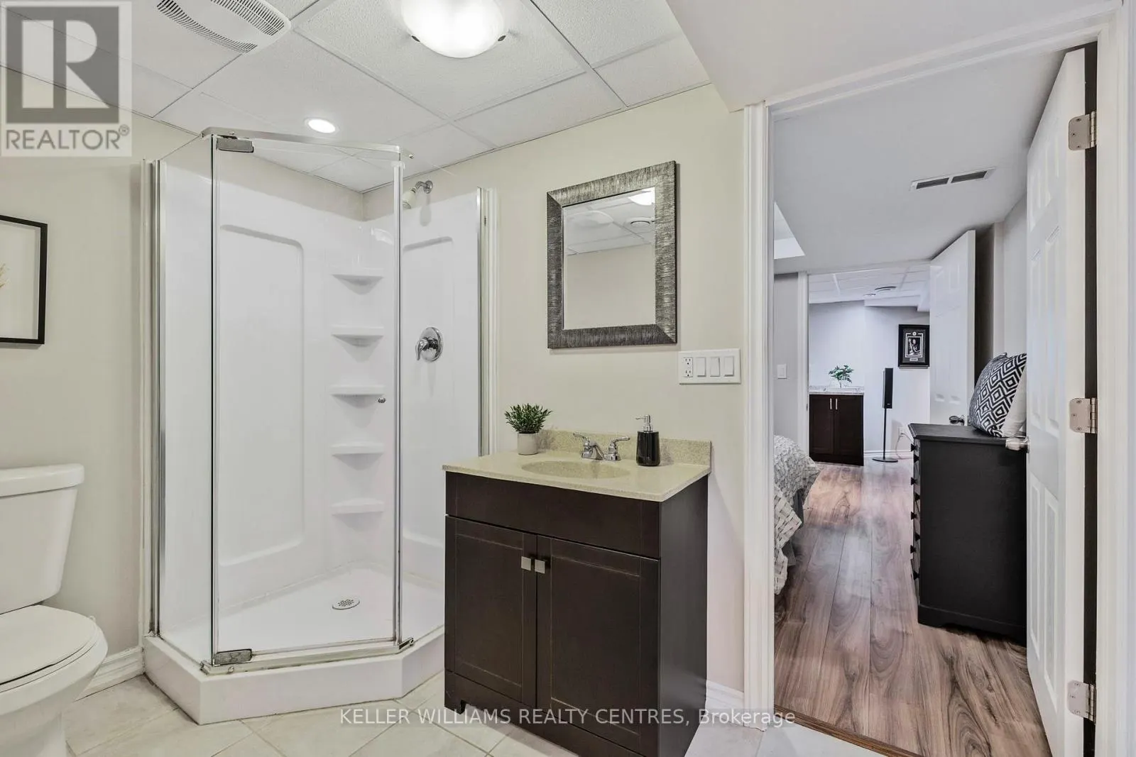 41 BONNY MEADOWS DRIVE