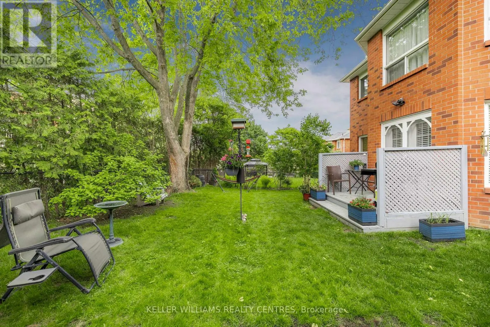 41 BONNY MEADOWS DRIVE