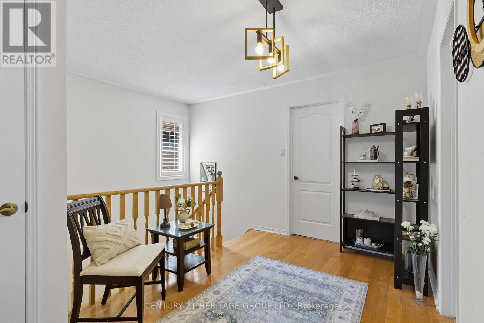 398 CARRUTHERS AVENUE