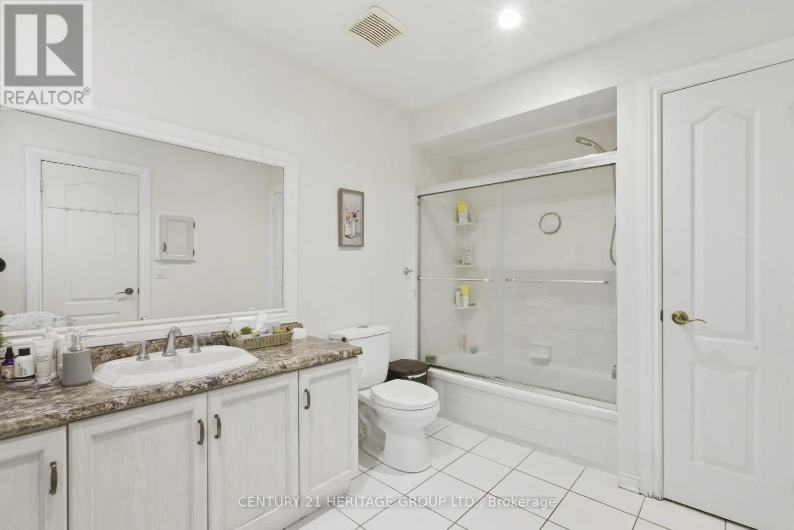 398 CARRUTHERS AVENUE