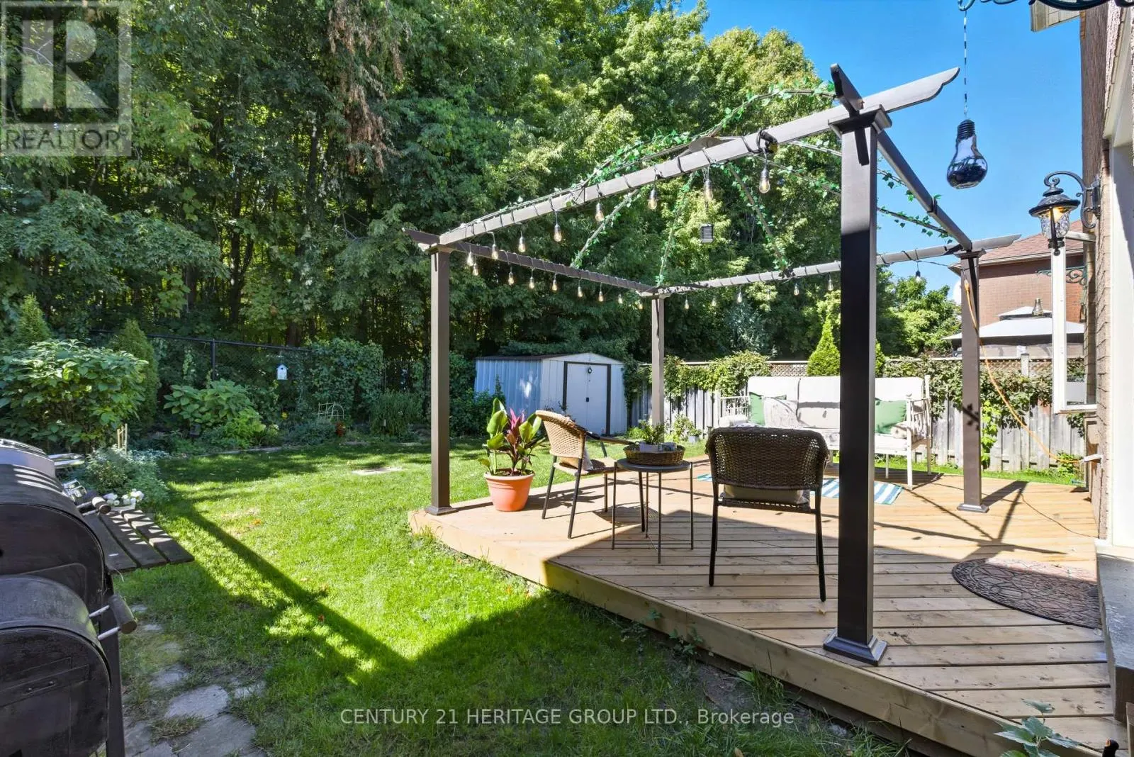 398 CARRUTHERS AVENUE