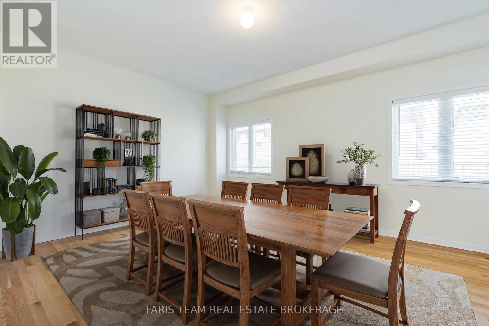 6 CLIFF THOMPSON COURT
