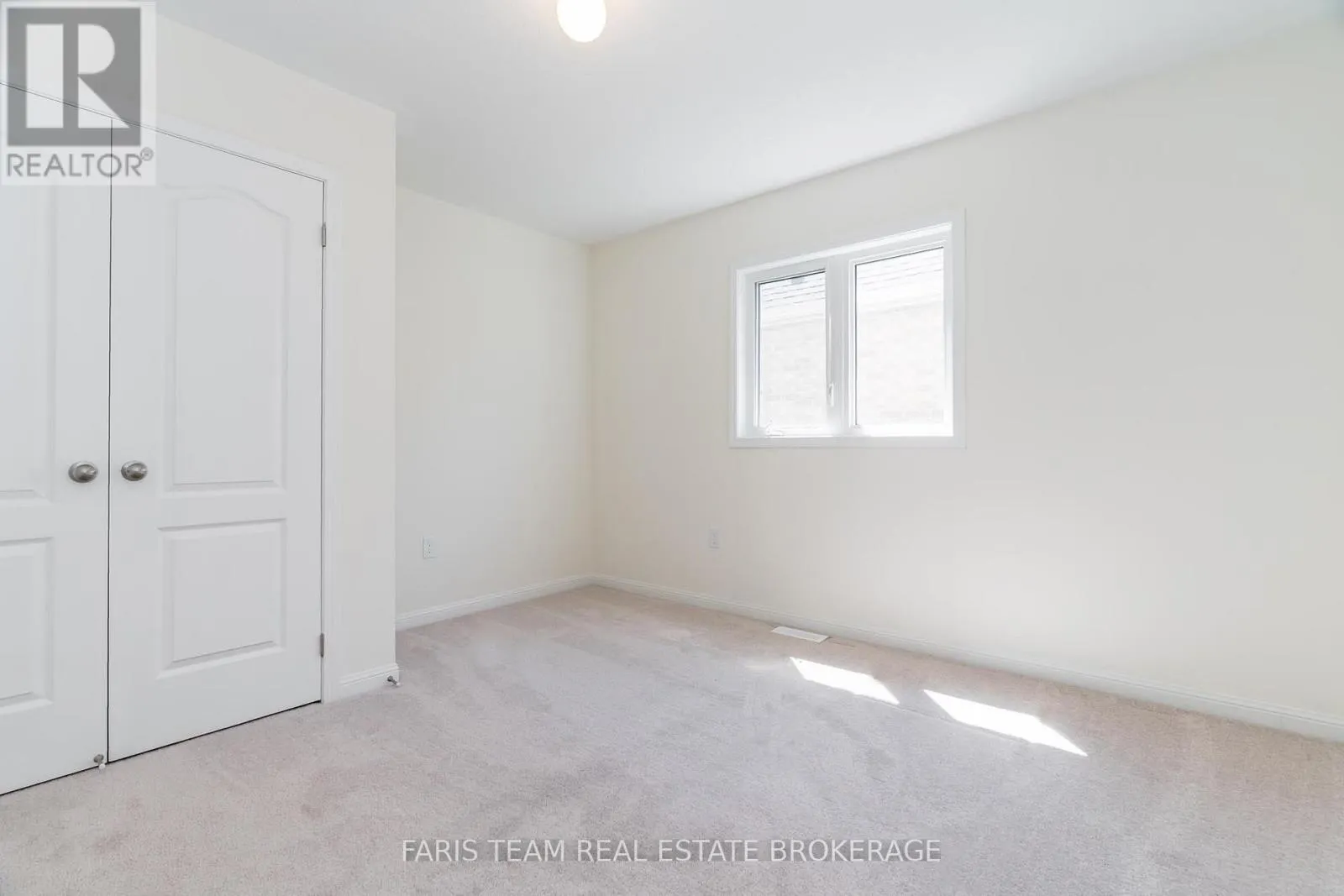6 CLIFF THOMPSON COURT
