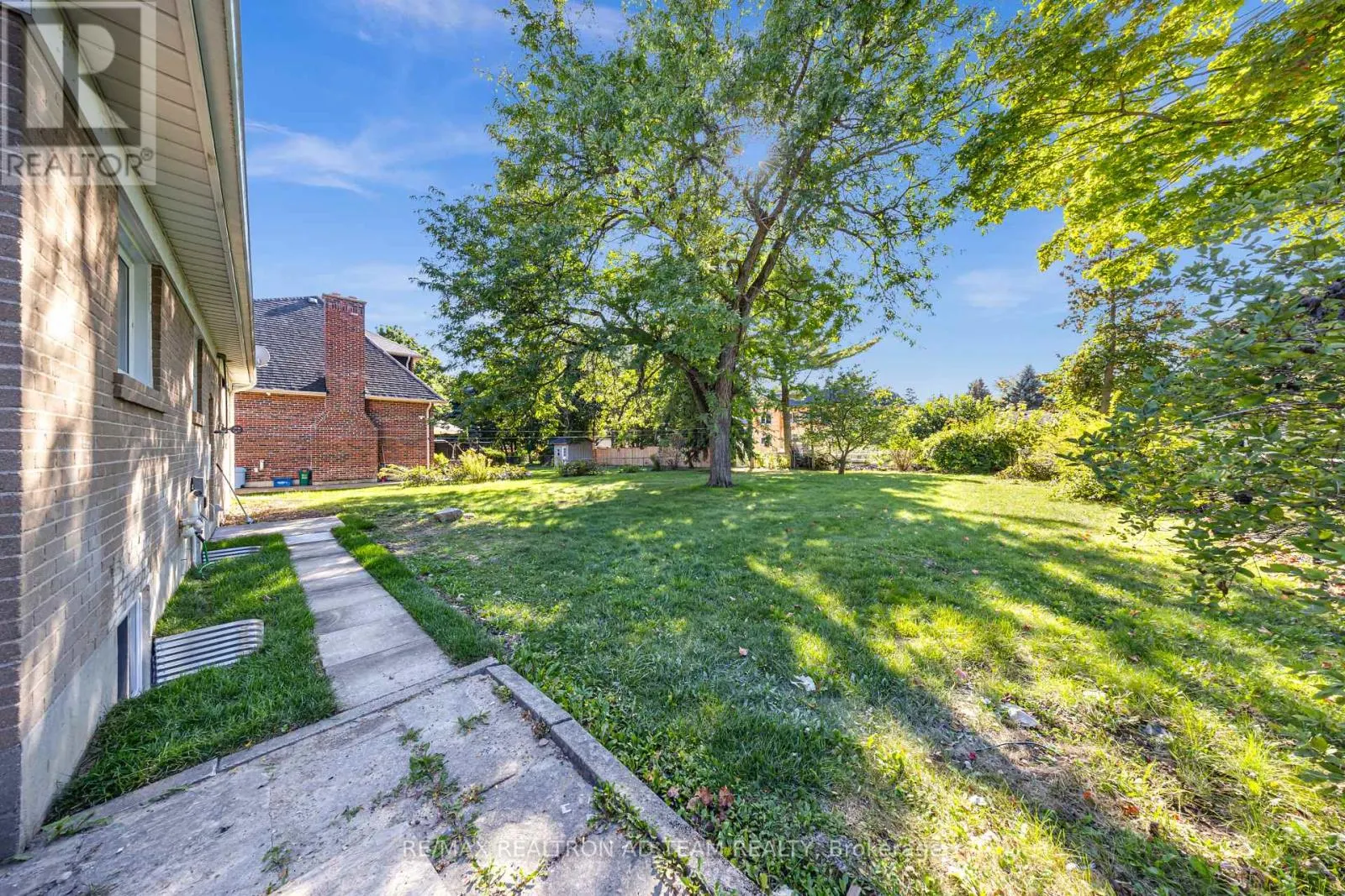 MAIN - 18 WINDRIDGE DRIVE
