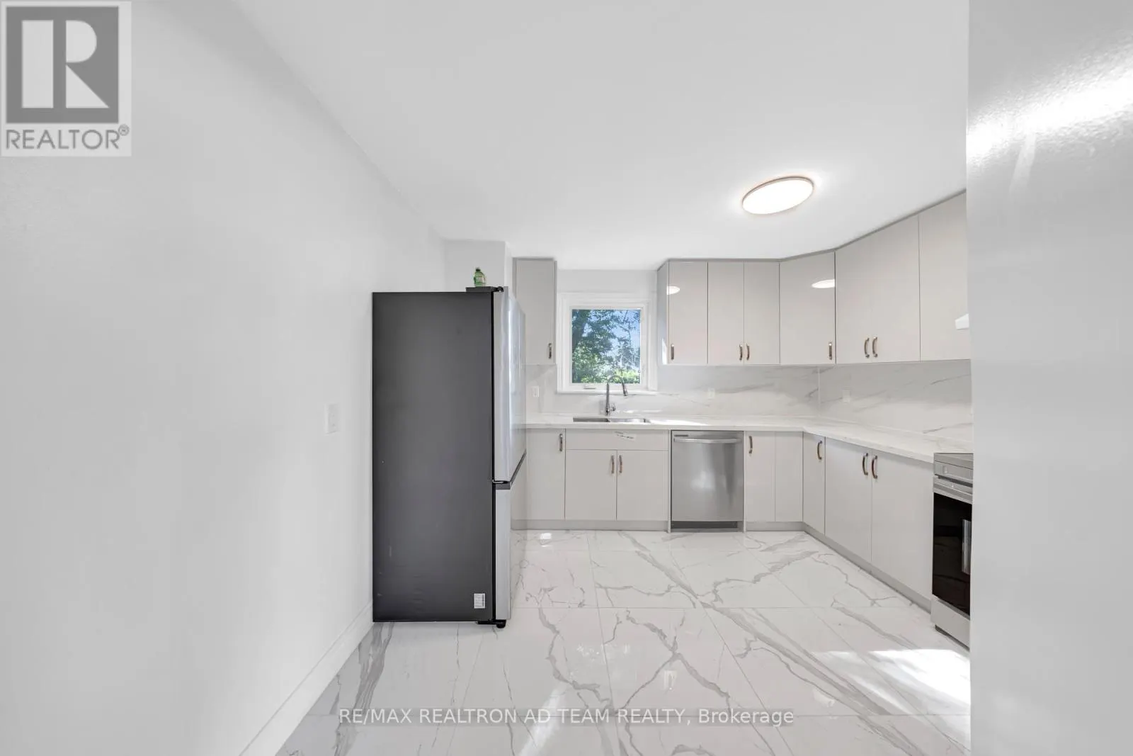 MAIN - 18 WINDRIDGE DRIVE