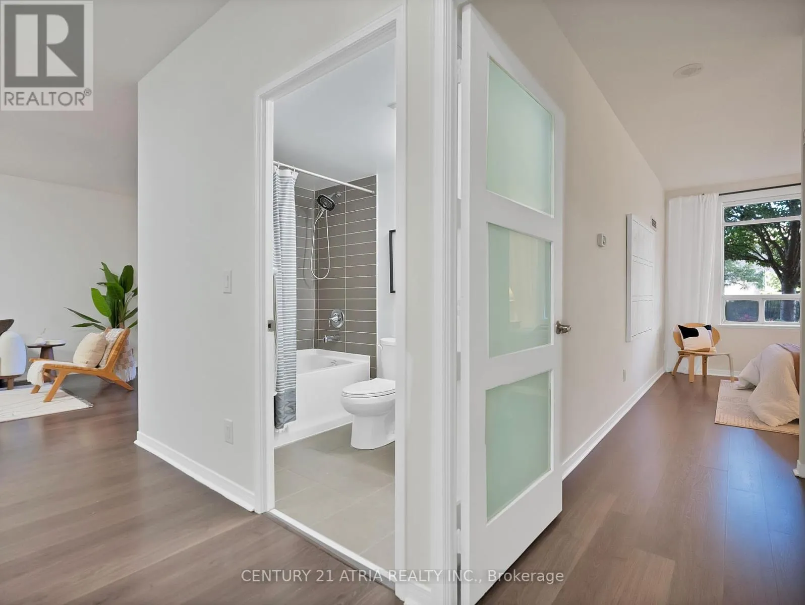 103 - 73 KING WILLIAM CRESCENT
