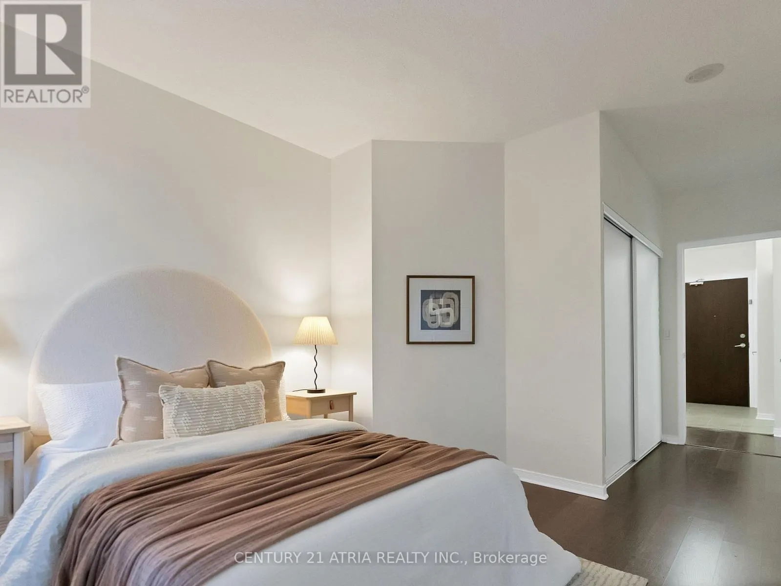 103 - 73 KING WILLIAM CRESCENT