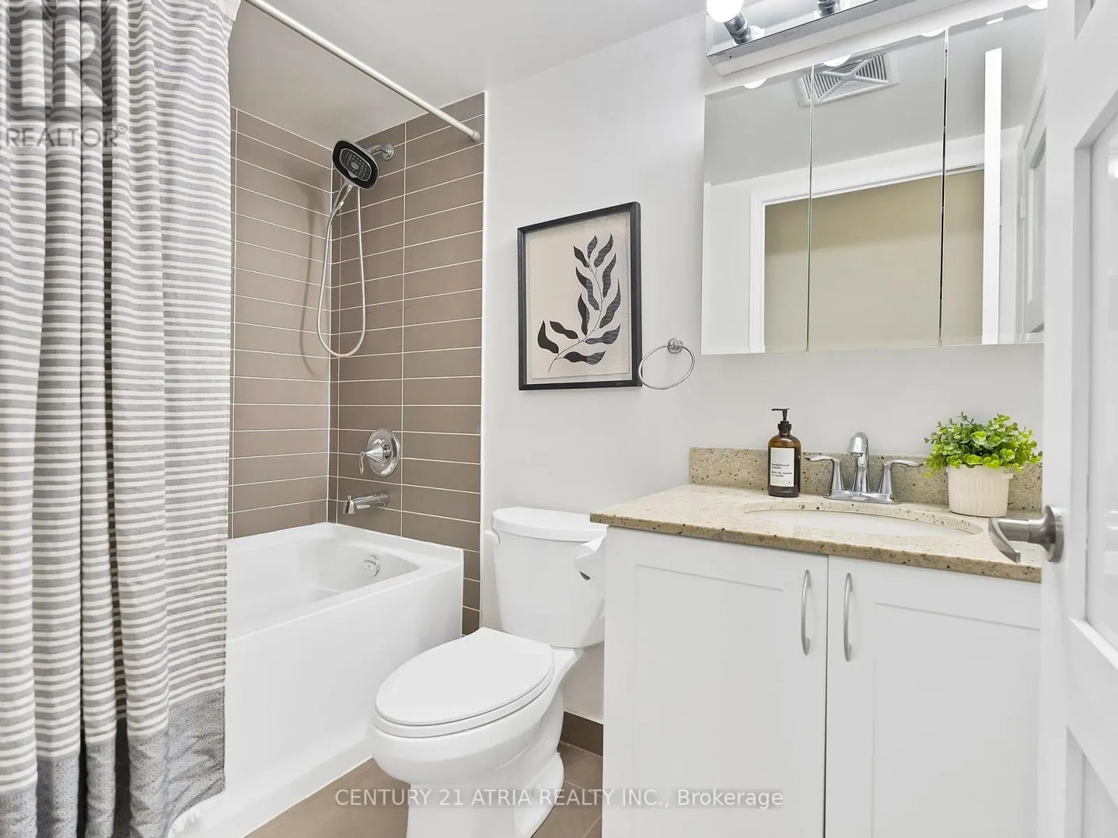 103 - 73 KING WILLIAM CRESCENT